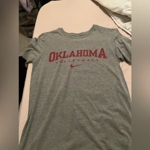 OU nike oklahoma volleyball tee shirt size small